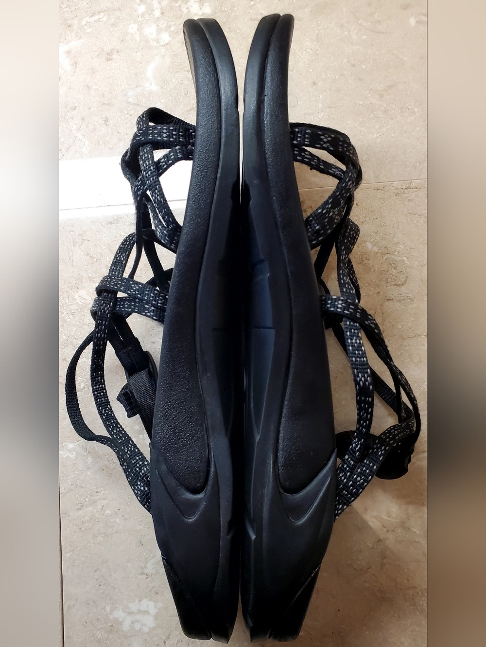 Chaco Women’s Size 11 Black Strappy Adventure Sandals - Picture 4 of 10